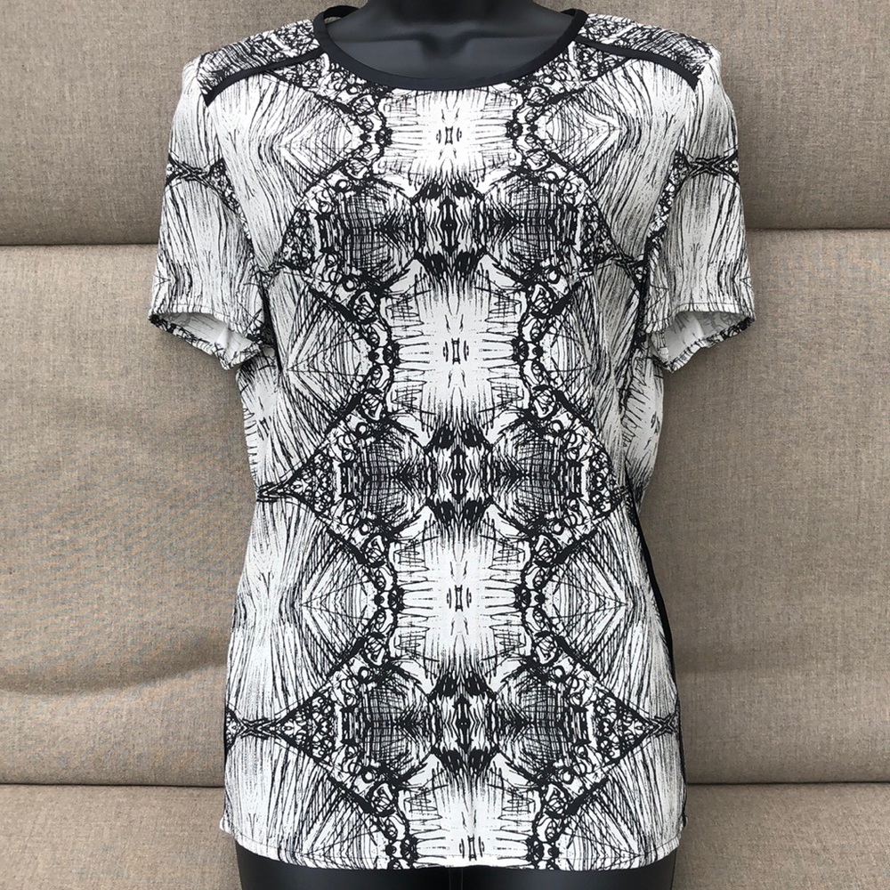 J BRAND Short Sleeve Graphic Top with Zipper Detail